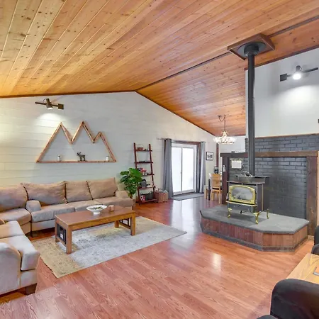 Creekside Cabin Easy Access To I-70 And Slopes!